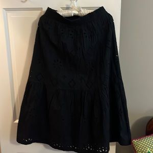 Gap midi elastc waist skirt 32” long black eyelet